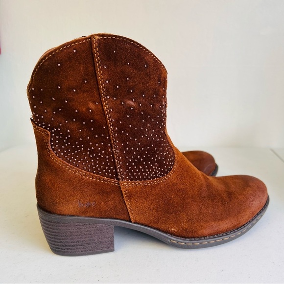 Boc Embellished Ankle Western Suede Boots 9 - Picture 6 of 12